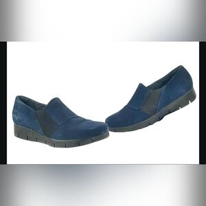 Clarks Daelyn Monarch Blue Suede Slip on Casual Loafer Shoe Women's Size 7M